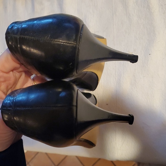 Gloria Vanderbilt Vintage Black Celebrate Sz. 8 Heels Classic Design - Picture 5 of 9